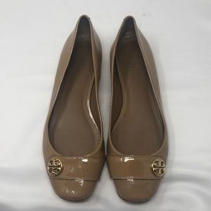 Tory Burch Patent leather tan loafers flats